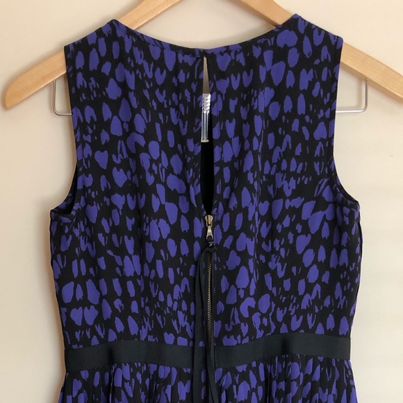 LOFT BLACK AND PURPLE PRINT SLEEVELESS DRESS👗Sz0P - Picture 6 of 12